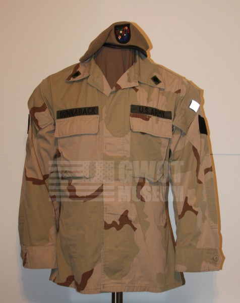 Modified Desert Combat Uniform and Beret of the 75th Ranger Regiment ...